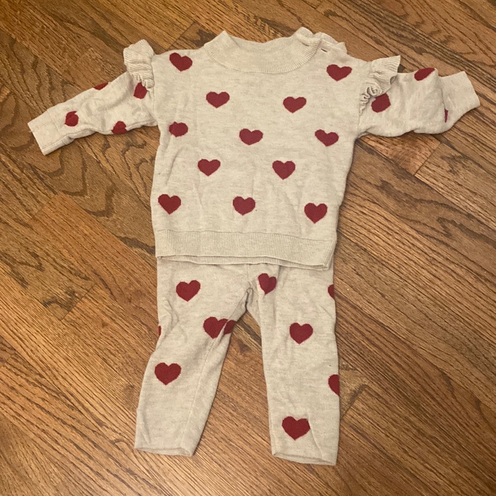 H&M knitted sweater and legging set 4-6 months